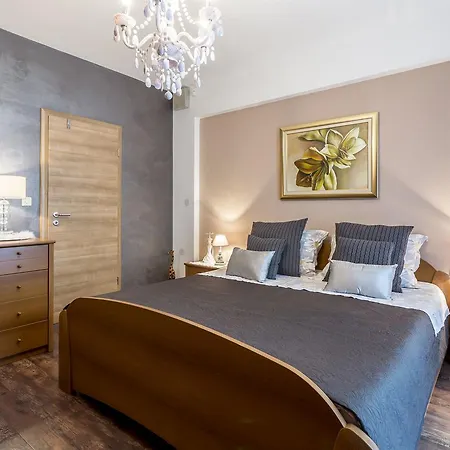 Paradise View Διαμέρισμα Τρογκίρ