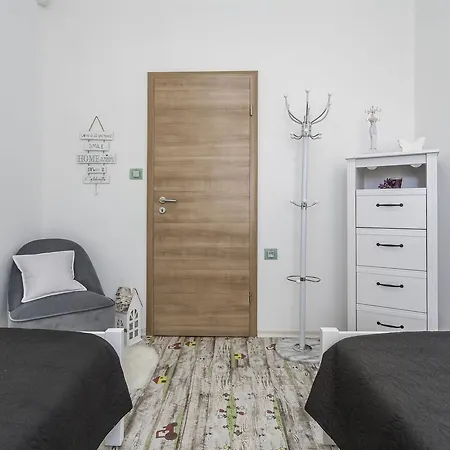 Paradise View * 特罗吉尔